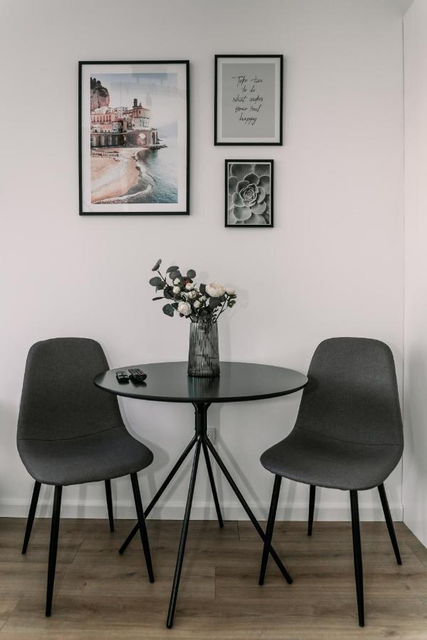 B15 - Wood&Black Apartman Győr Exterior foto